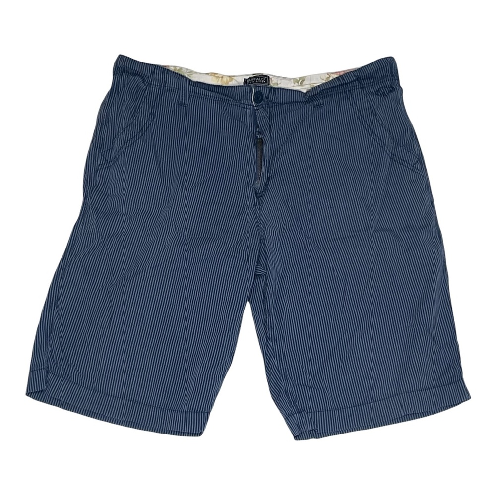 Buffalo David Bitton Striped Blue Flat Front Shorts Men’s Size 34